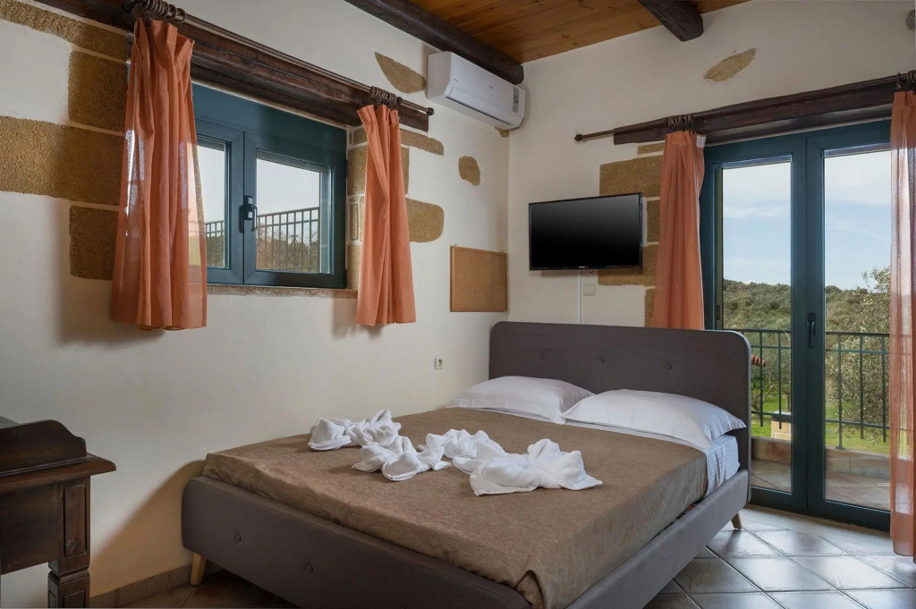 Athina Traditional Villa | Stalos
