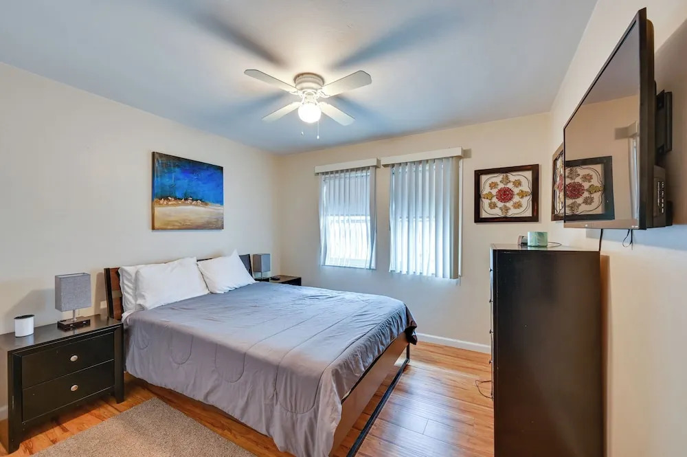 Cozy San Diego Escape w/ Yard, Near Beaches!