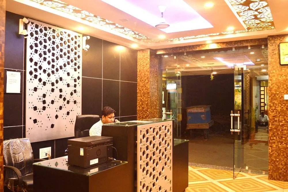 Hotel Golden Leaf