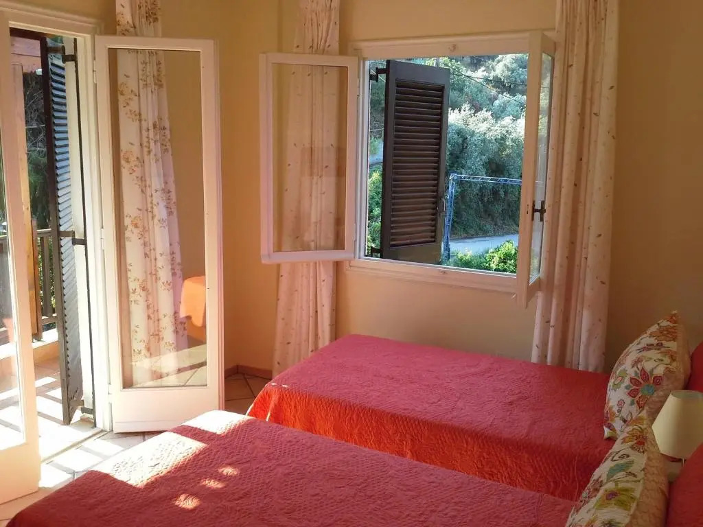 Beachfront home for 8, Kalifteri Beach, Afissos