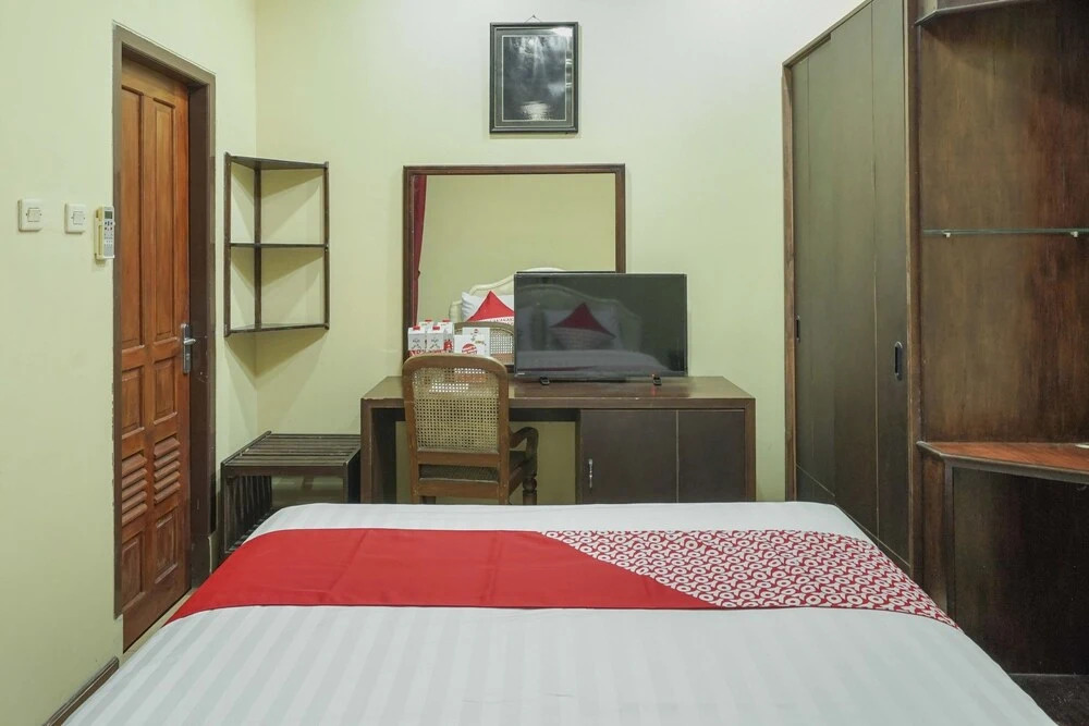 Ndalem Maharani Guest House