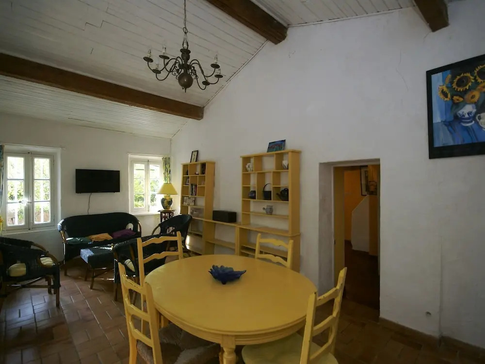 Holiday Home in Six-fours Near Beach