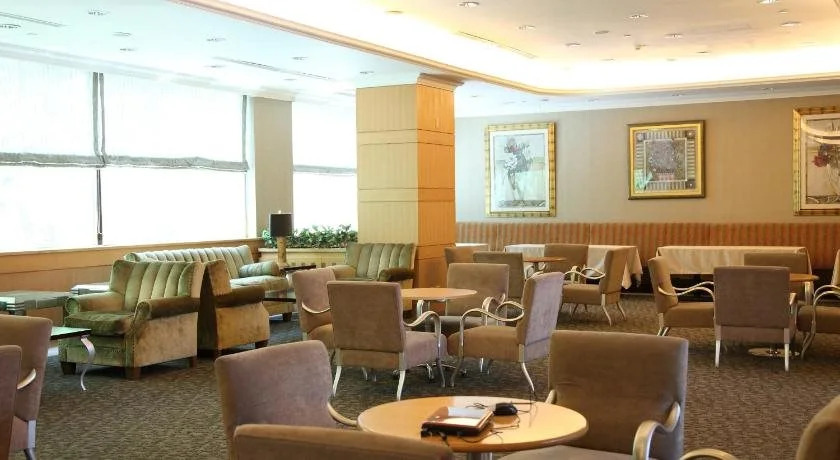 Hooyai Hotel