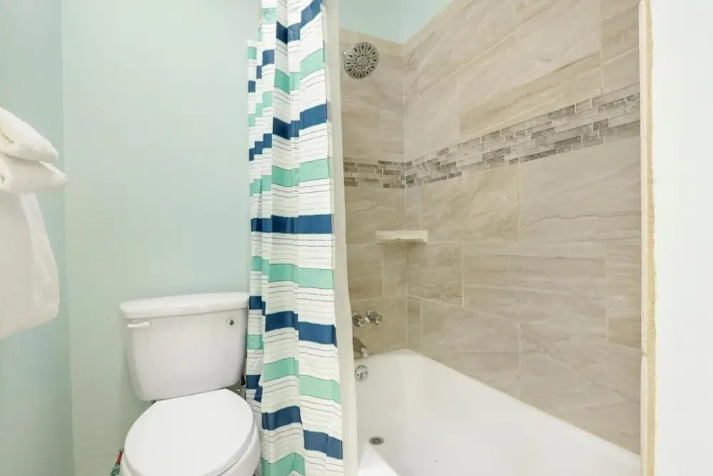 New Owner, New Decor, Steps From Beach, Sleeps 6