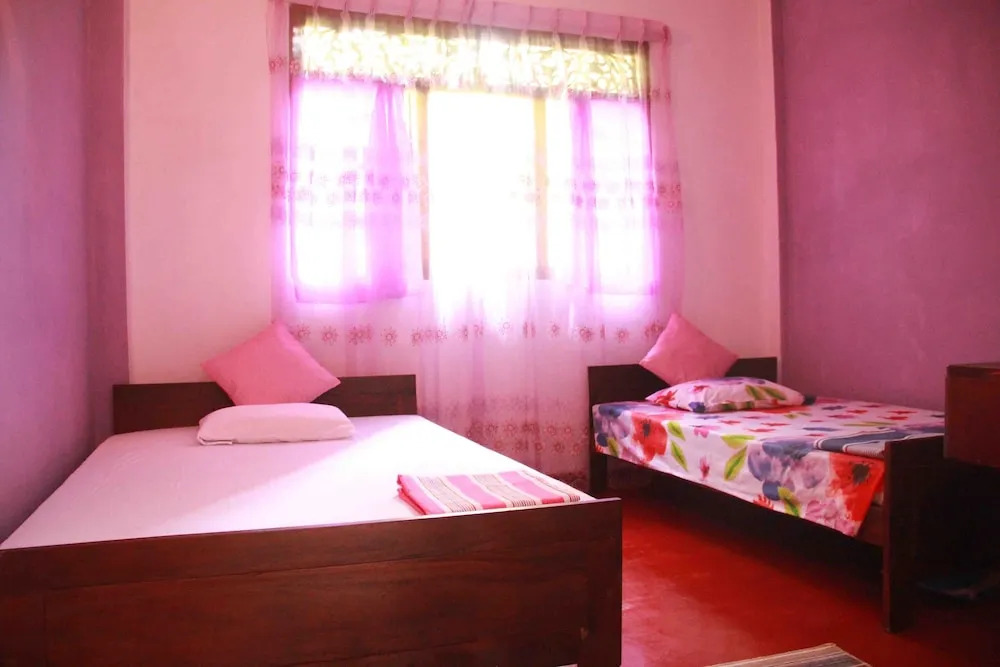 Hikka Yellow Villa - Hikkaduwa