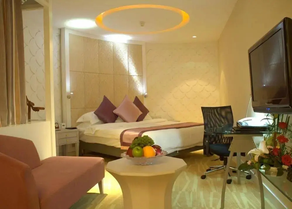Kunming Green Land Hotel