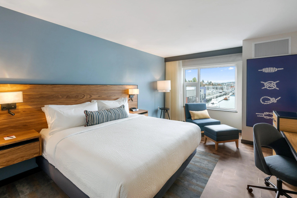 Hotel Indigo Seattle Everett Waterfront Place by IHG