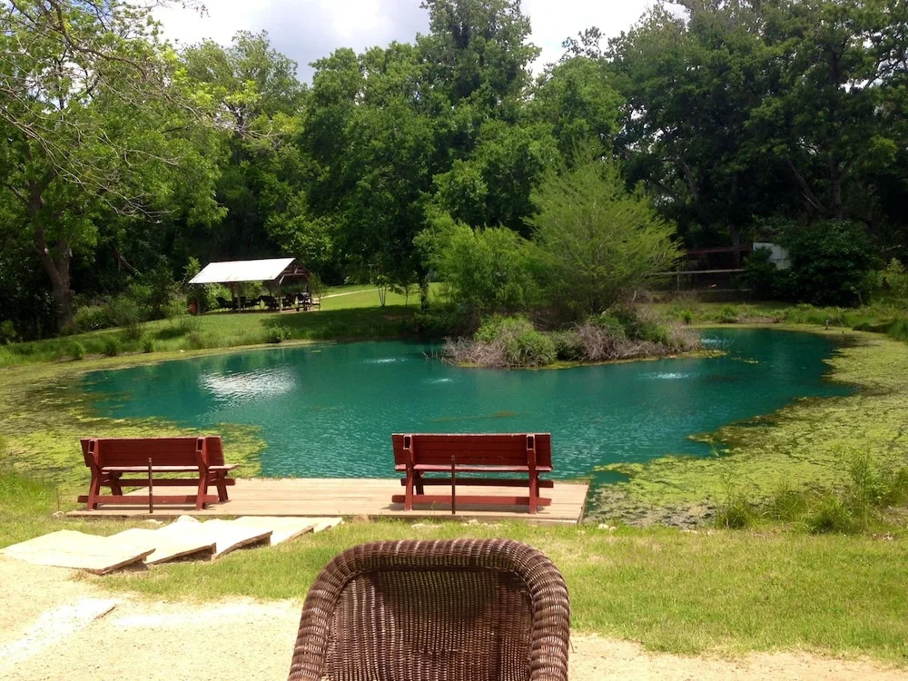 Geronimo Creek Retreat- Tipi 4 Soaring Eagle 1 Bedroom 1 Bathroom Cabi