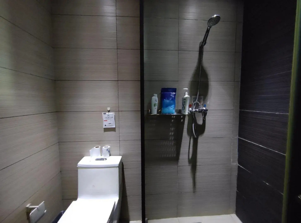 Super 8 Hotel Urumqi Li Yu Shan Lu