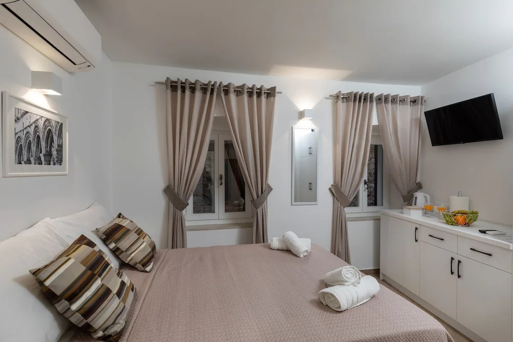 Apartment & Rooms Palmotta