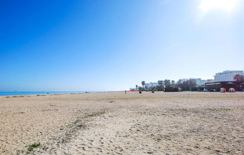 Beautiful Apartment in Civitanova Marche With Wifi and 2 Bedrooms