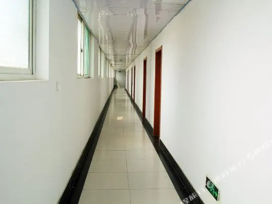 Youpin Hostel