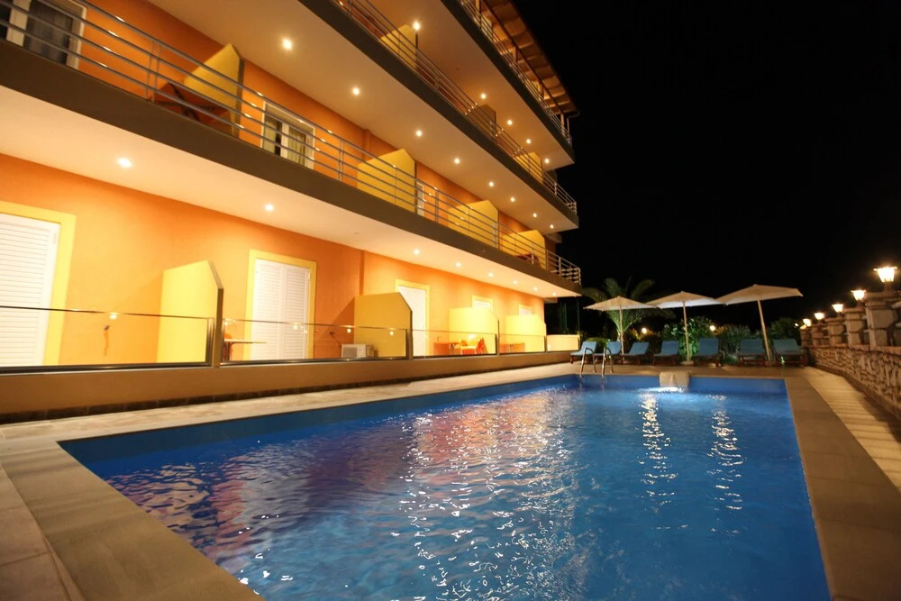 Karos Hotel Llaman