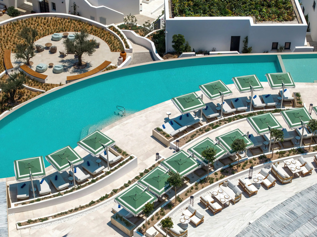 Sandblu Santorini, LXR Hotels & Resorts