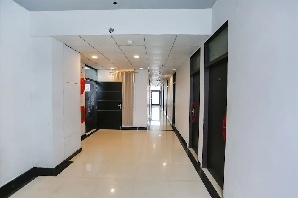 FabHotel Grand Capitol