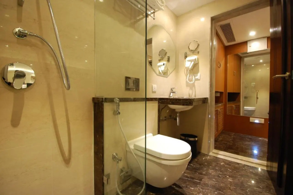 Click Hotel Sapphire Star Indore