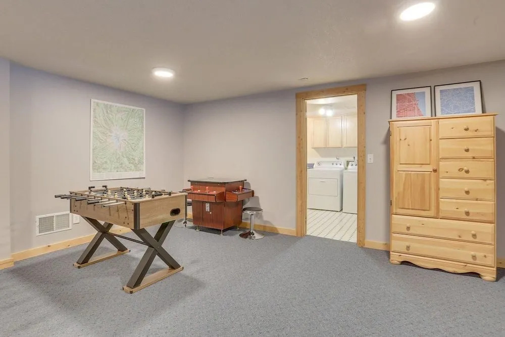 Lazy Bear Lodge