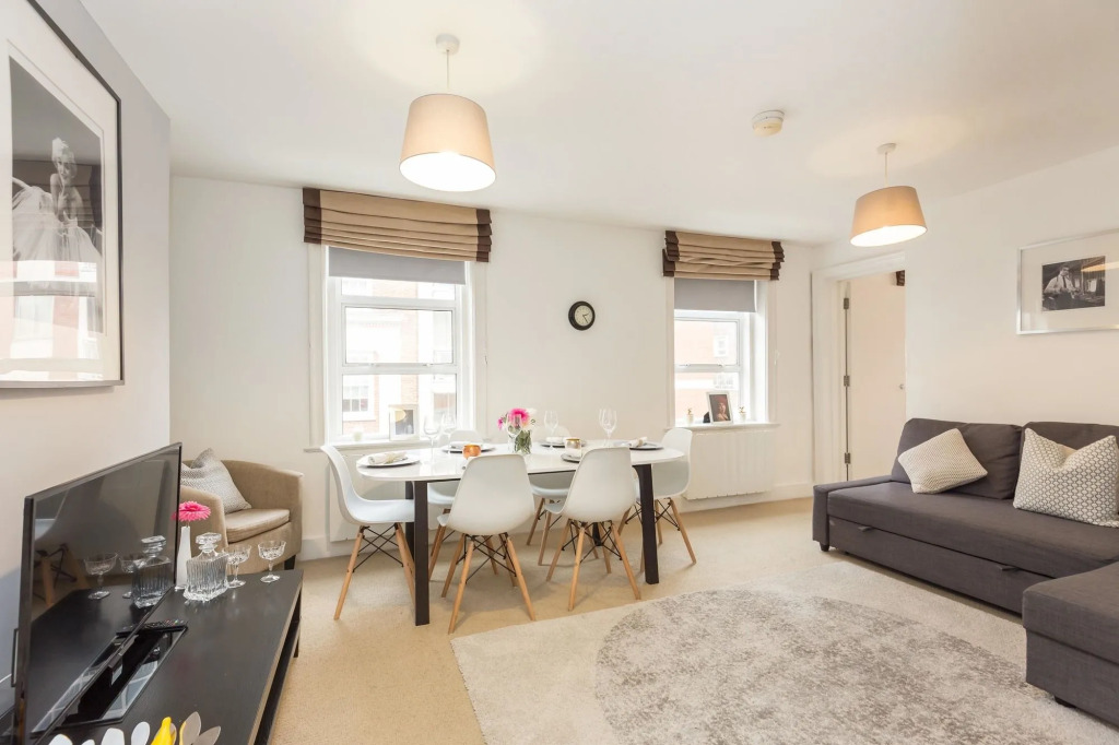 Chiltern And Baker Luxury Suites