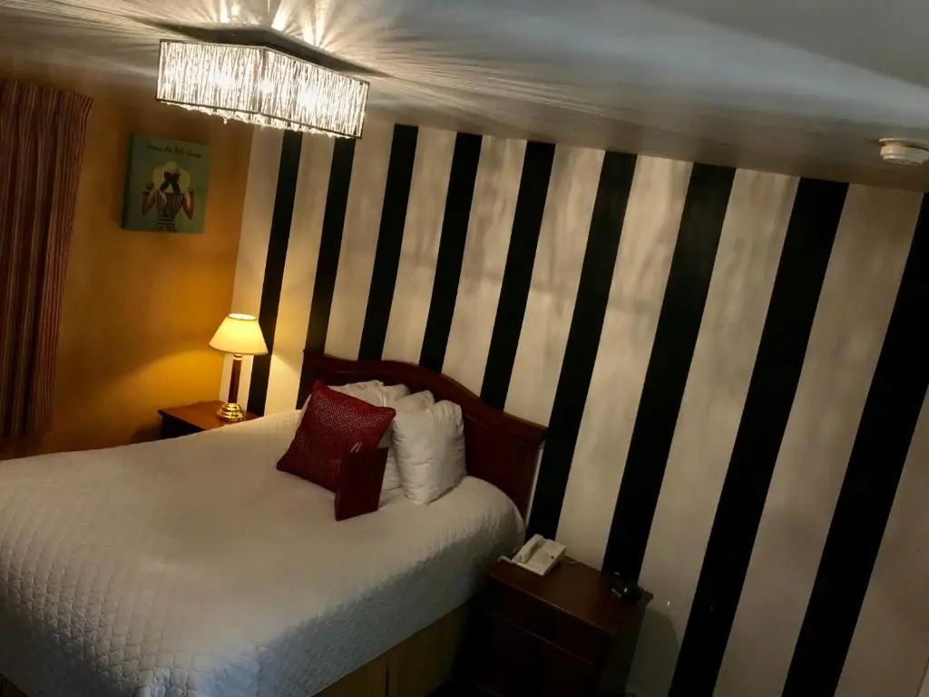 Chardonnay Lodge