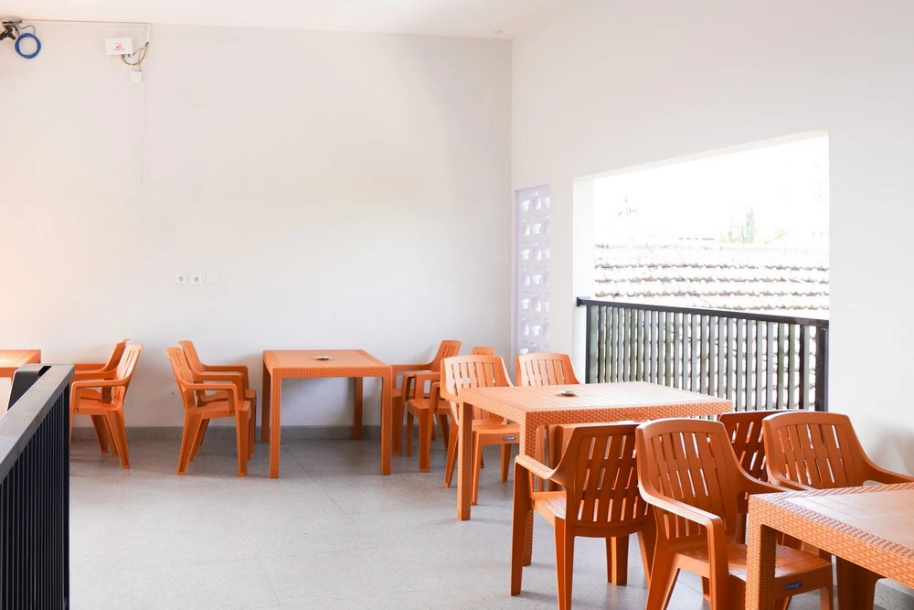 RedDoorz Plus Syariah @ Umyas Hotel near Terminal Anjuk Ladang Nganjuk