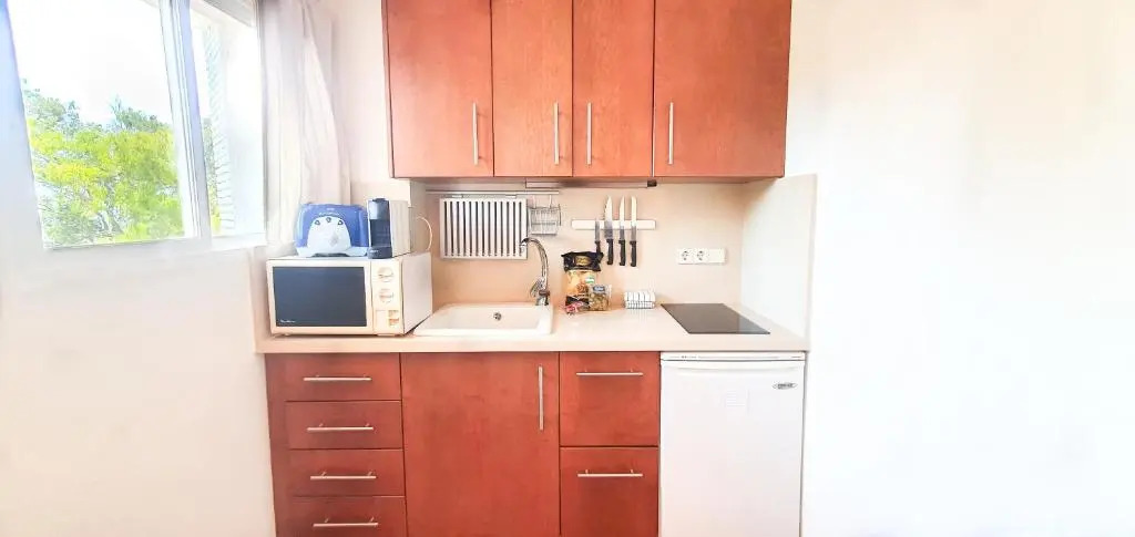 Skol 329 – Spacious Beachfront Studio with Sea Views