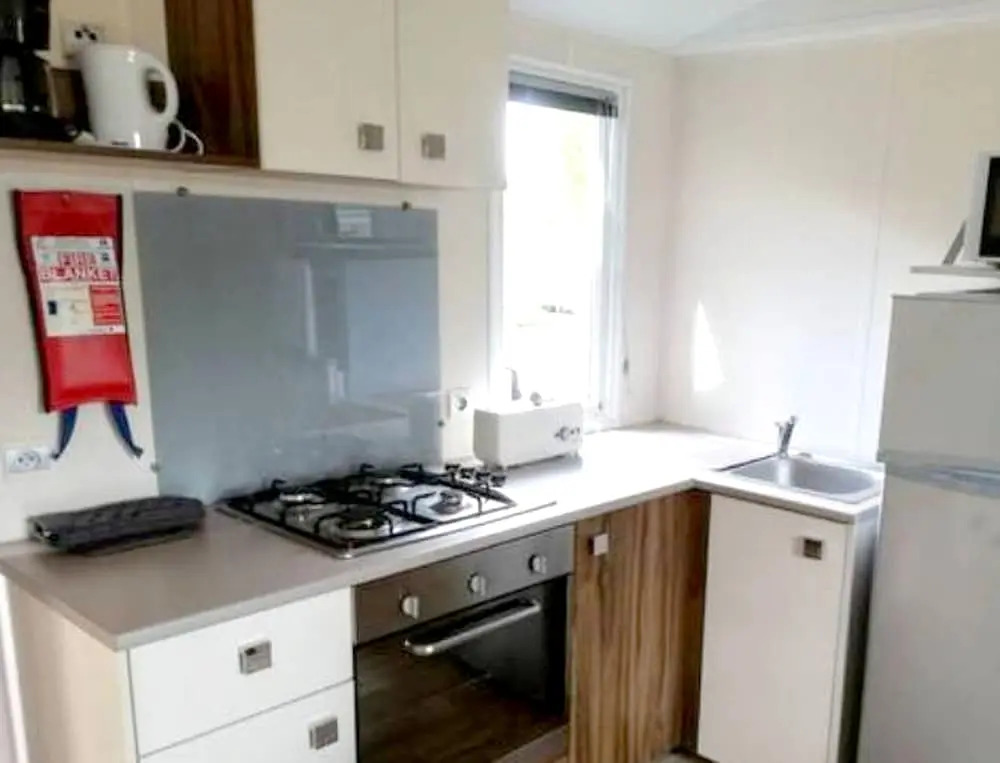 Property With 2 Bedrooms in Saint-jean-de-monts, With Shared Pool, Furnished Terrace and Wifi - 1 km From the Beach