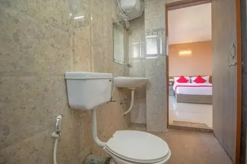 Silver Crescent By OYO Rooms