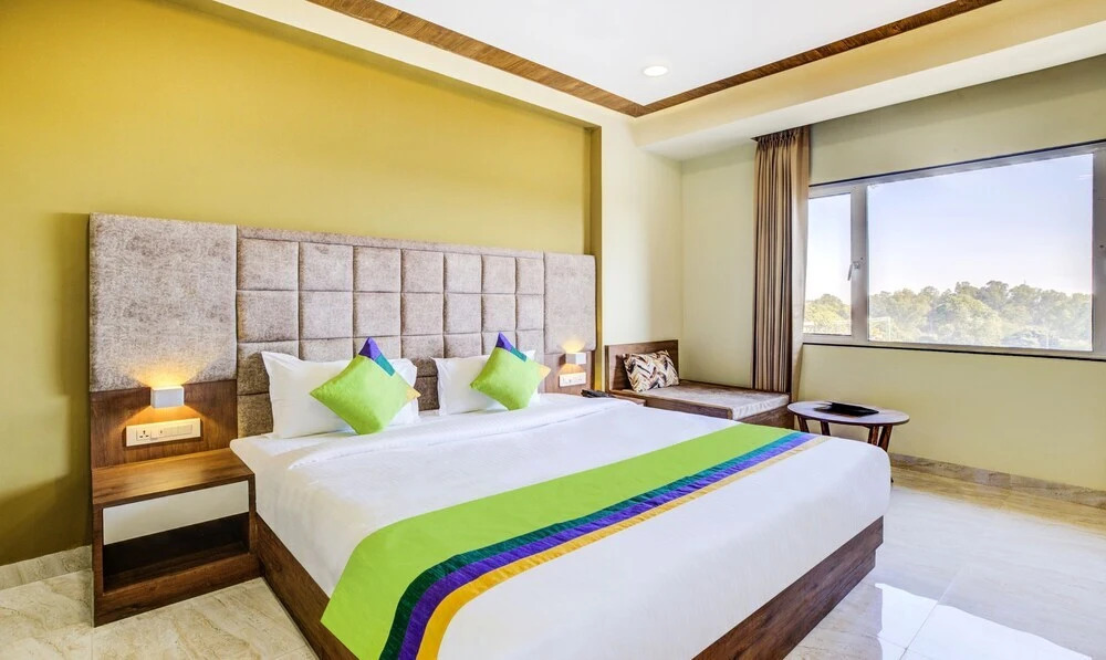 Opulence Inn - 500 Meters From Railway Station