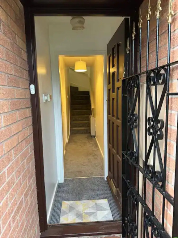 3 Floor 2 Bedroom House