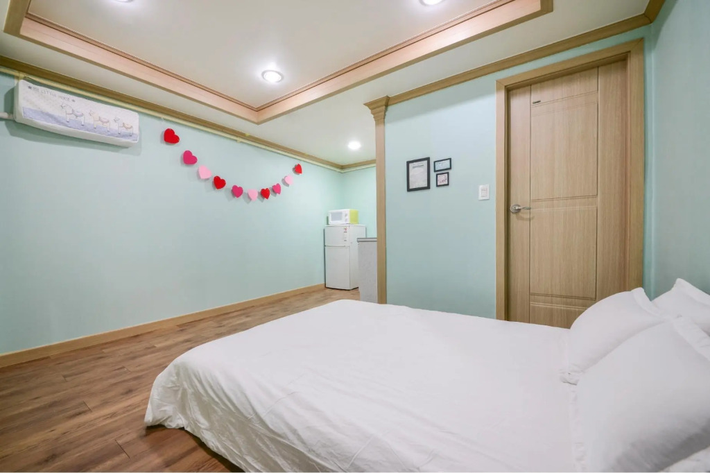Sokcho Dderak Pension