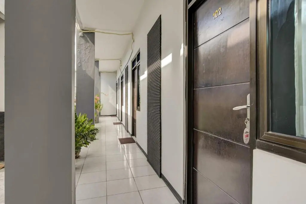 RedDoorz Syariah at Hotel Pandan Wangi near Alun Alun Sidoarjo