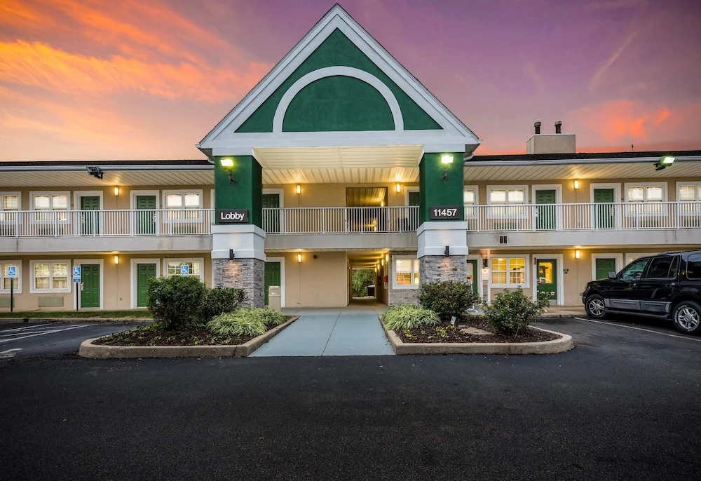 HomeTowne by Red Roof Studios Cincinnati - Sharonville