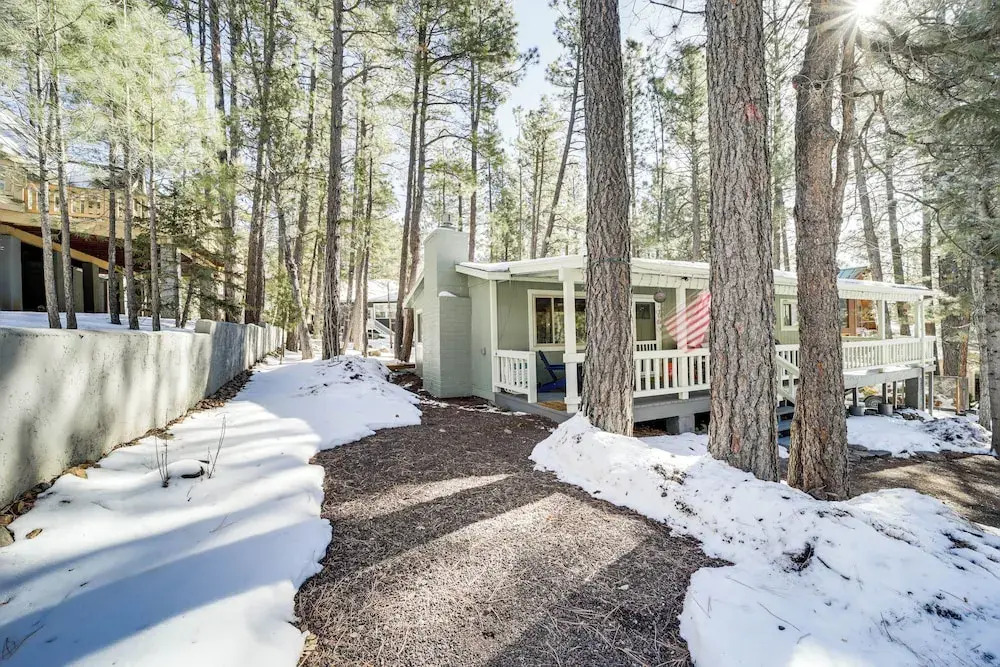 Deck & Fire Pit: Modern Munds Park Retreat!