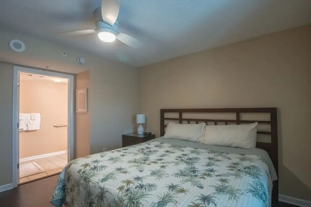 Yacht Club Villas #2-204