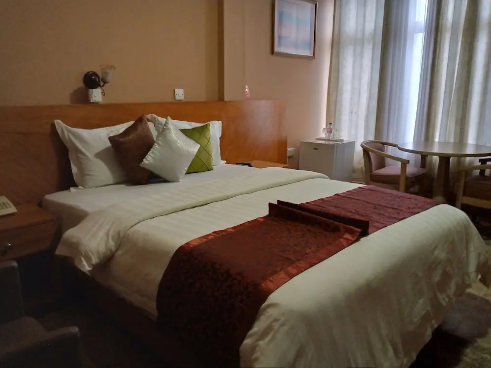 Sams Cottage Hotel