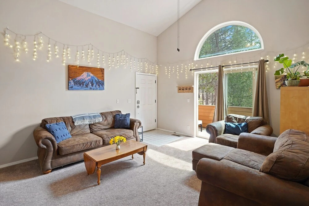 Bingo 1 Bedroom Condo by RedAwning