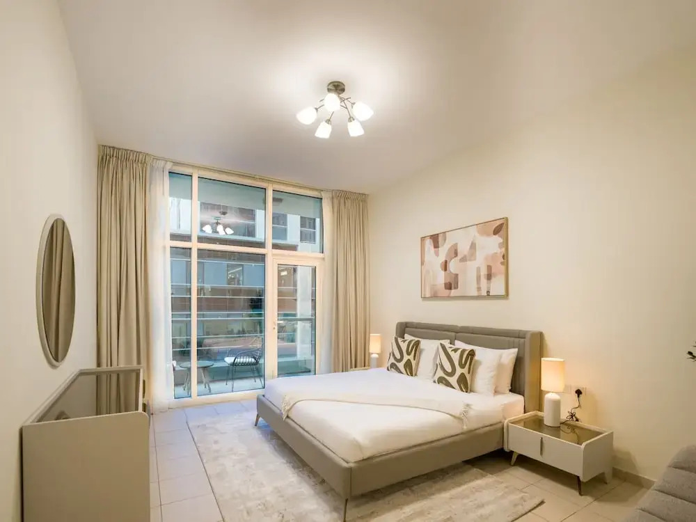 Easygo- Spacious 1bdr Bay Square Busbay