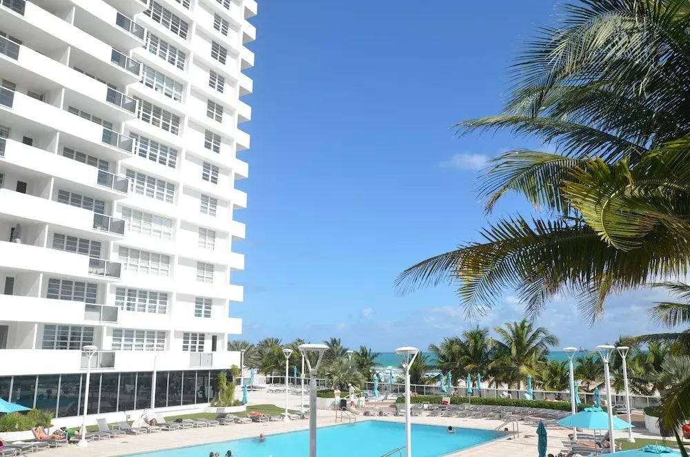 Riviera Luxury Living at the Decoplage