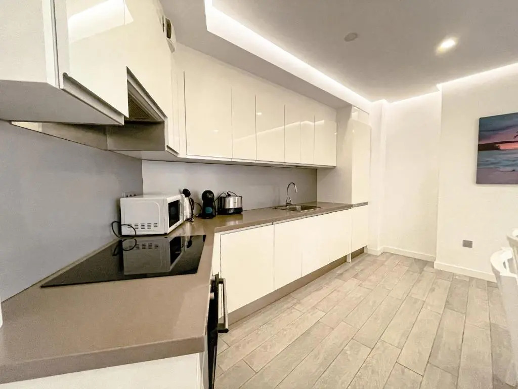 Ocean View Apartment, Heated pool, Free Parking PP207