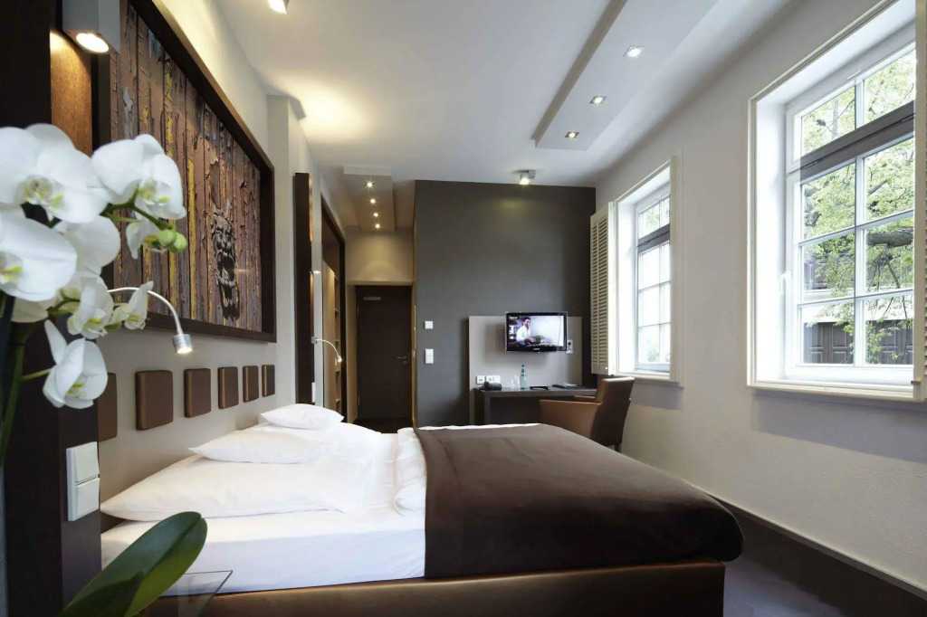 Hotel und Weinhaus Zum Krug