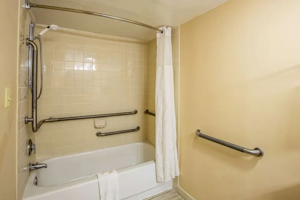 Quality Inn Norfolk Naval Base