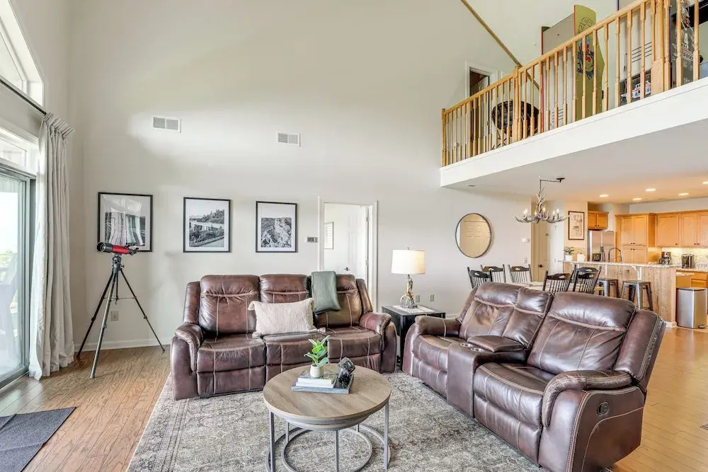 Family Fun in Sugar Mtn! Mountaintop Gem w/ Views