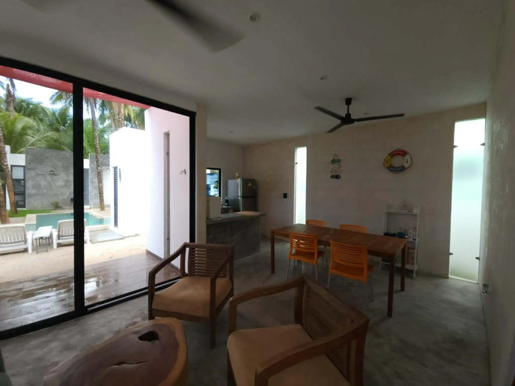 Quiet and peaceful house, all instalations are private, with pool and very close to the beach