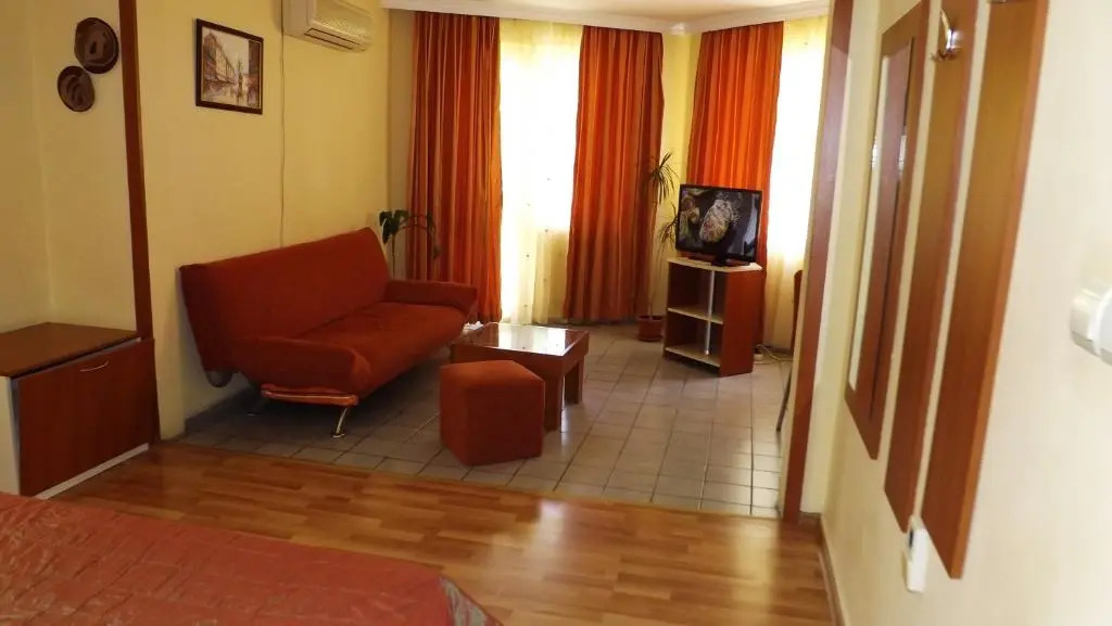 Семеен Hotel Palitra