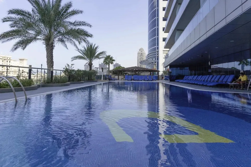 Charming & Spacious Apt in Dubai Marina - Fits 5
