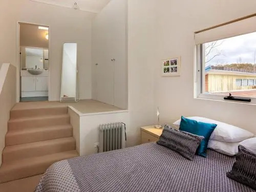 Cascades 18/3 Kurrajong Street