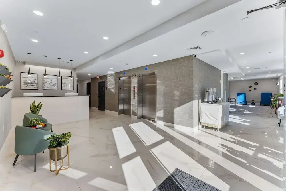 4211 Suites