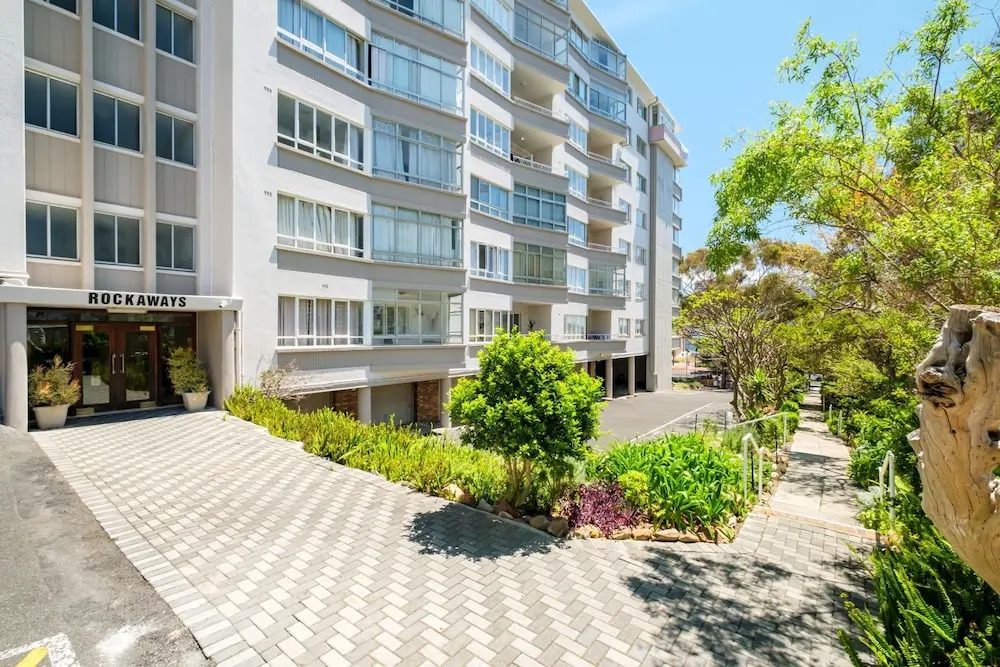 Stylish Green Point 2 Bed w Views Rockaway Haven
