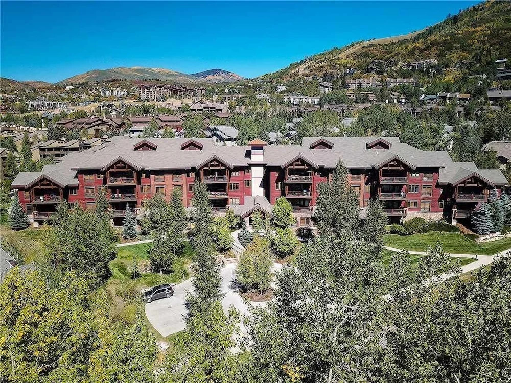 5106 Emerald Lodge, Trappeur's Crossing Apartment 5