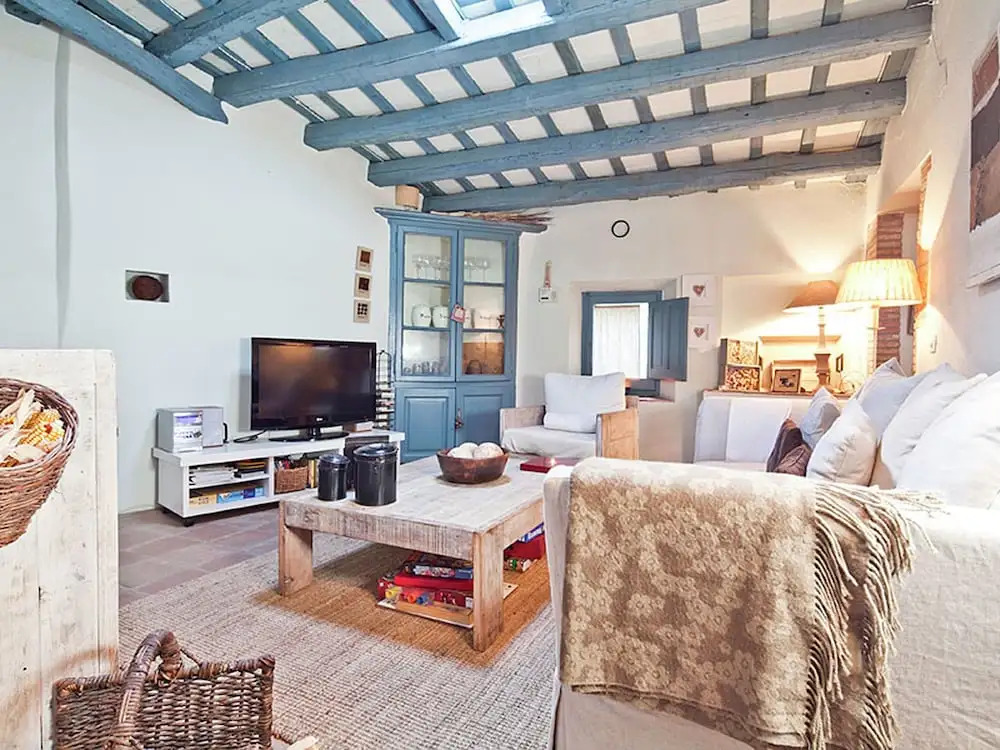 Traditional House Restored for 6 Persons With Pool in Ullastret